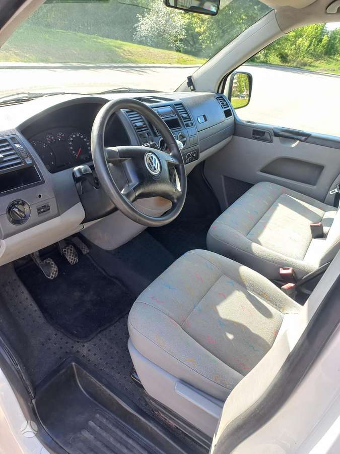 Volkswagen Transporter - 9