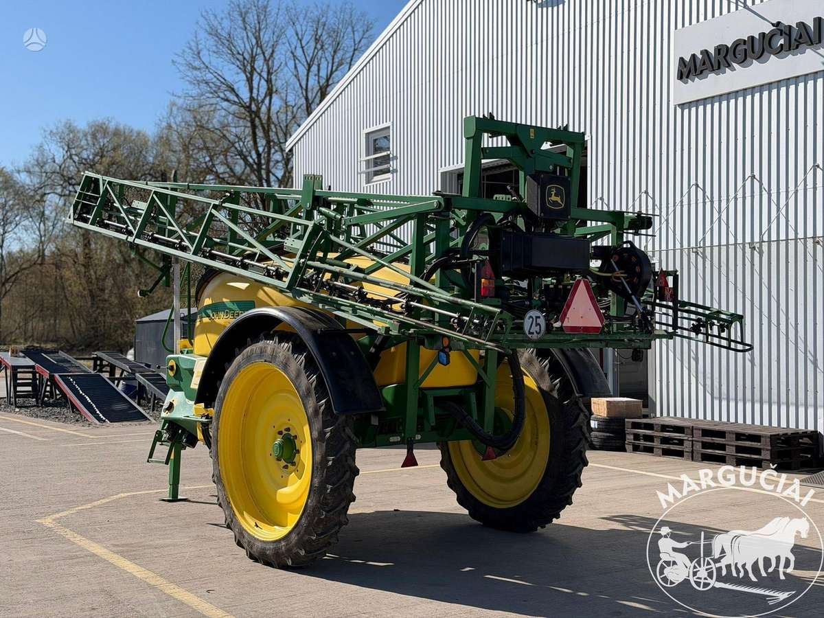 John Deere 732, 3200 ltr, 24 m, sprayers