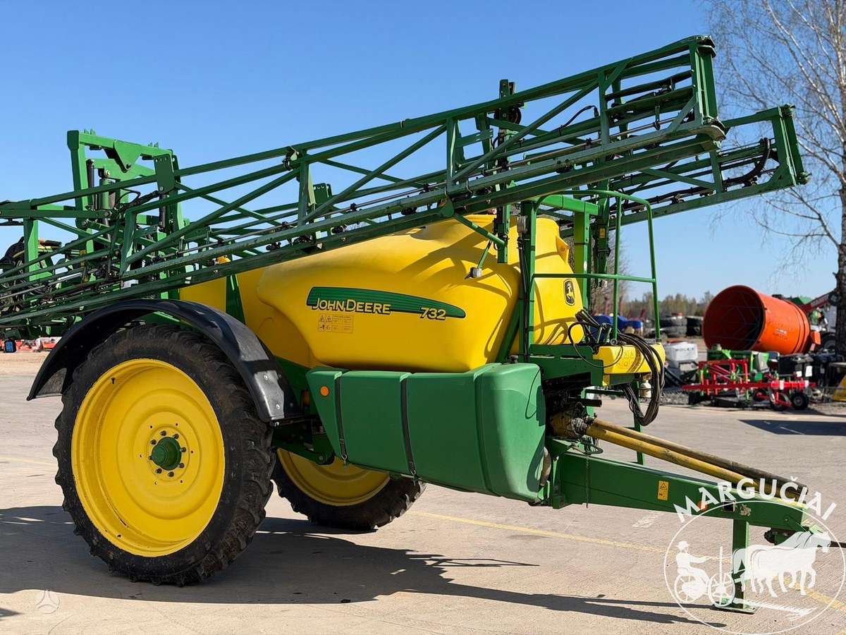 John Deere 732, 3200 ltr, 24 m, sprayers