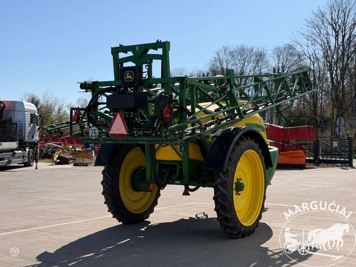 John Deere 732, 3200 ltr, 24 m, sprayers