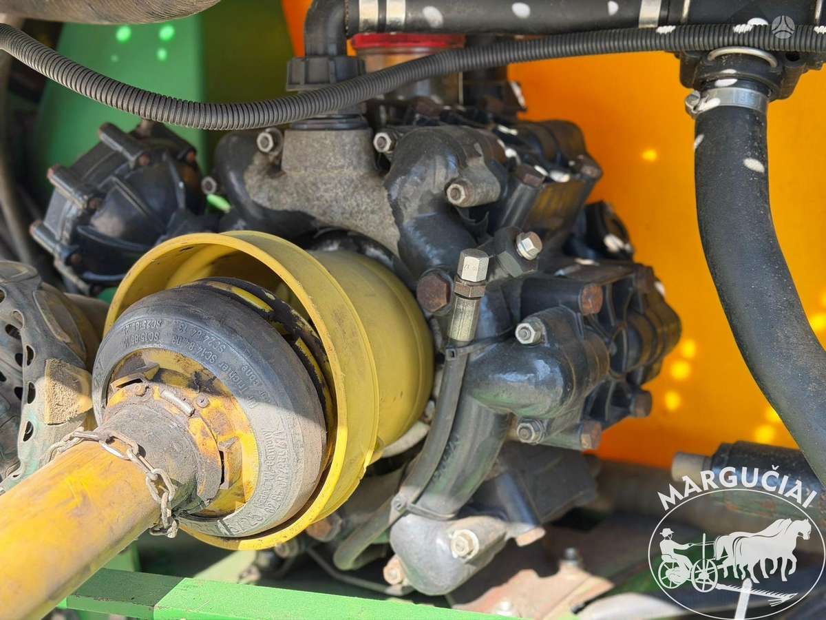 John Deere 732, 3200 ltr, 24 m, sprayers