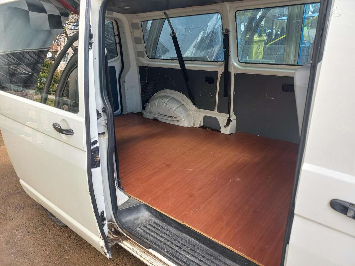 Volkswagen Transporter - 11