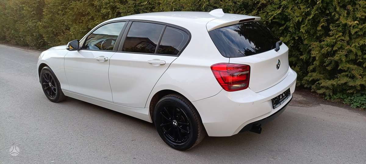 BMW 114, 1.6 l., Хэтчбек