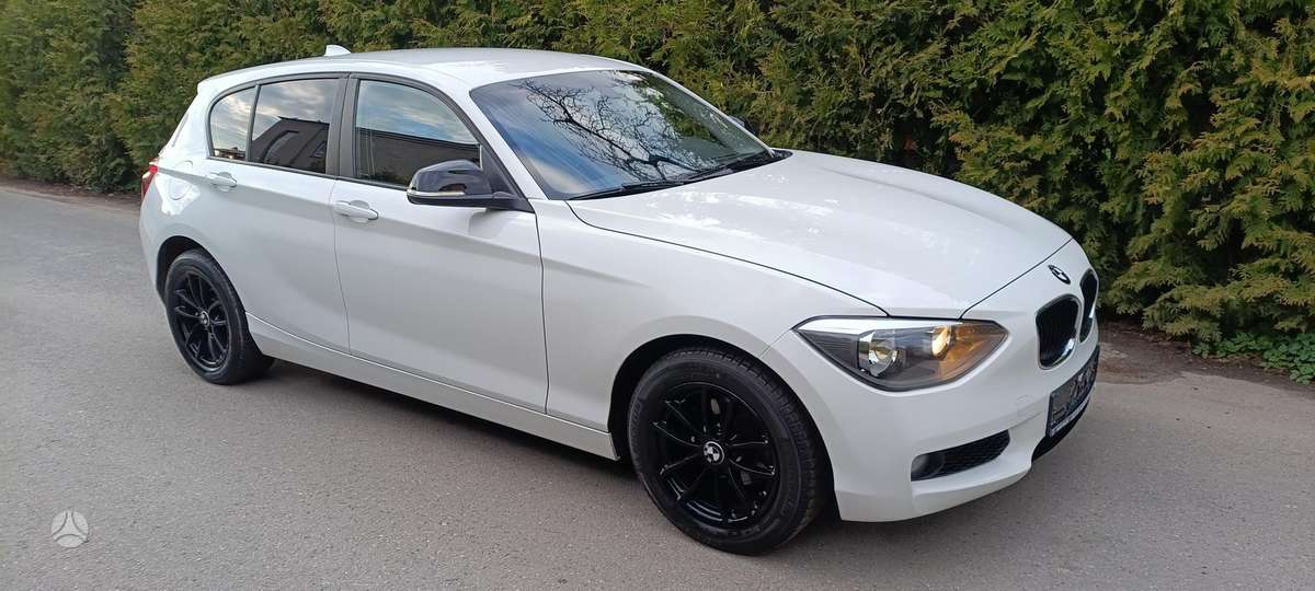 BMW 114, 1.6 l., Хэтчбек