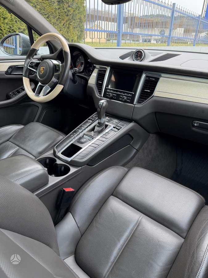 Porsche Macan, 3.0 l., Внедорожник / Кроссовер