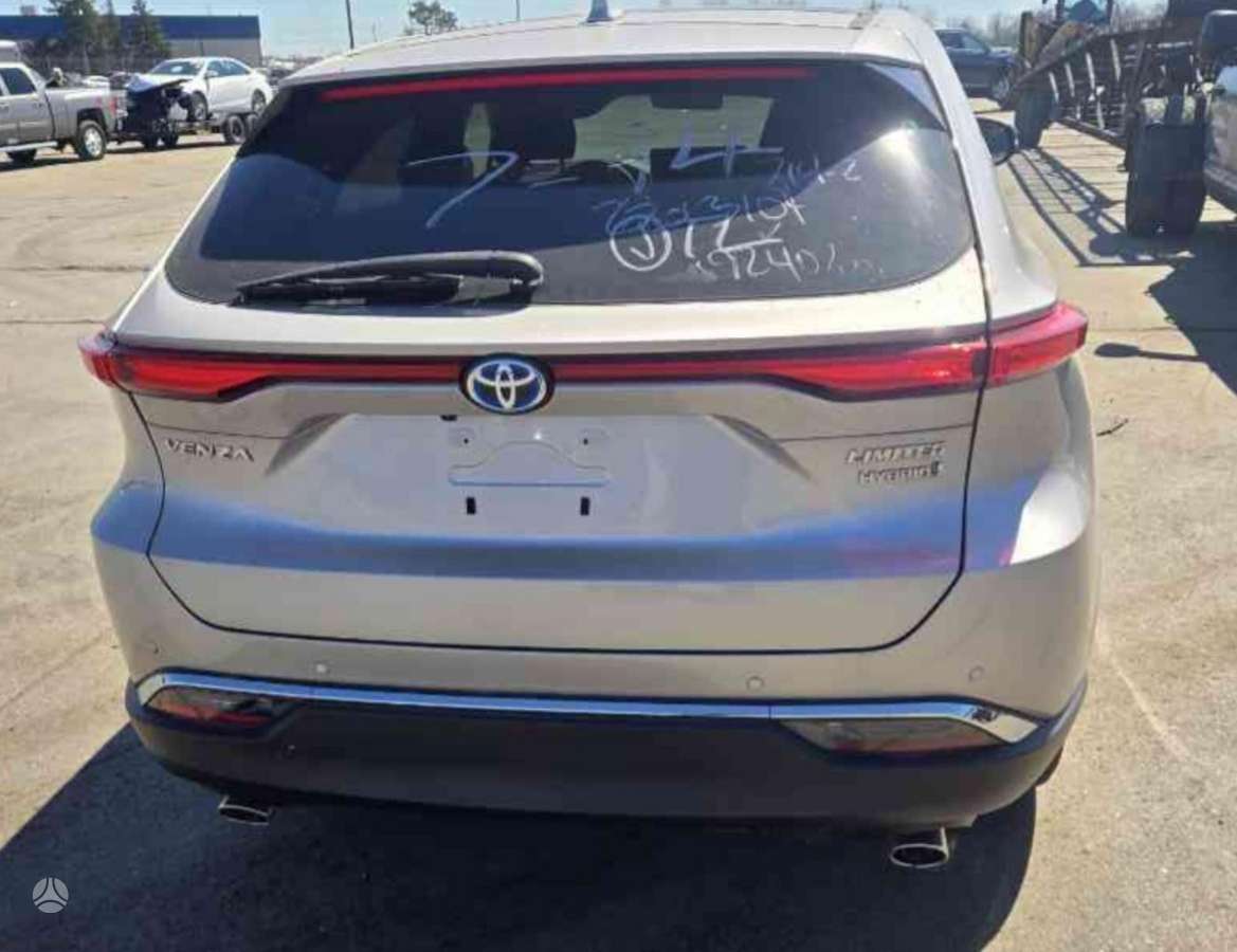 Toyota Venza - 12