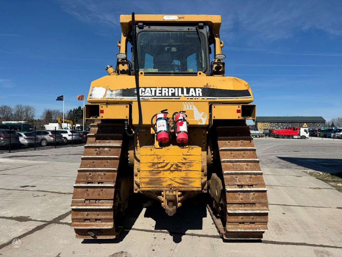 Caterpillar D 8 N, buldozeri