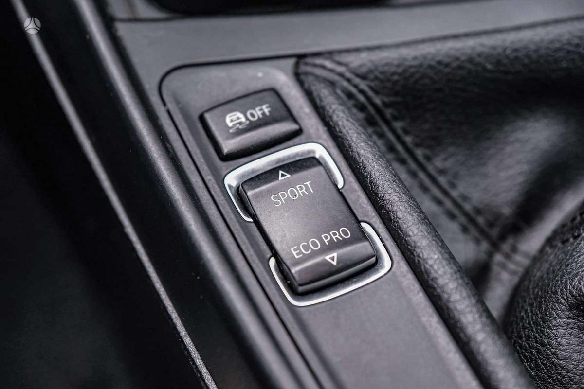 BMW 116, 1.6 l., hatchback