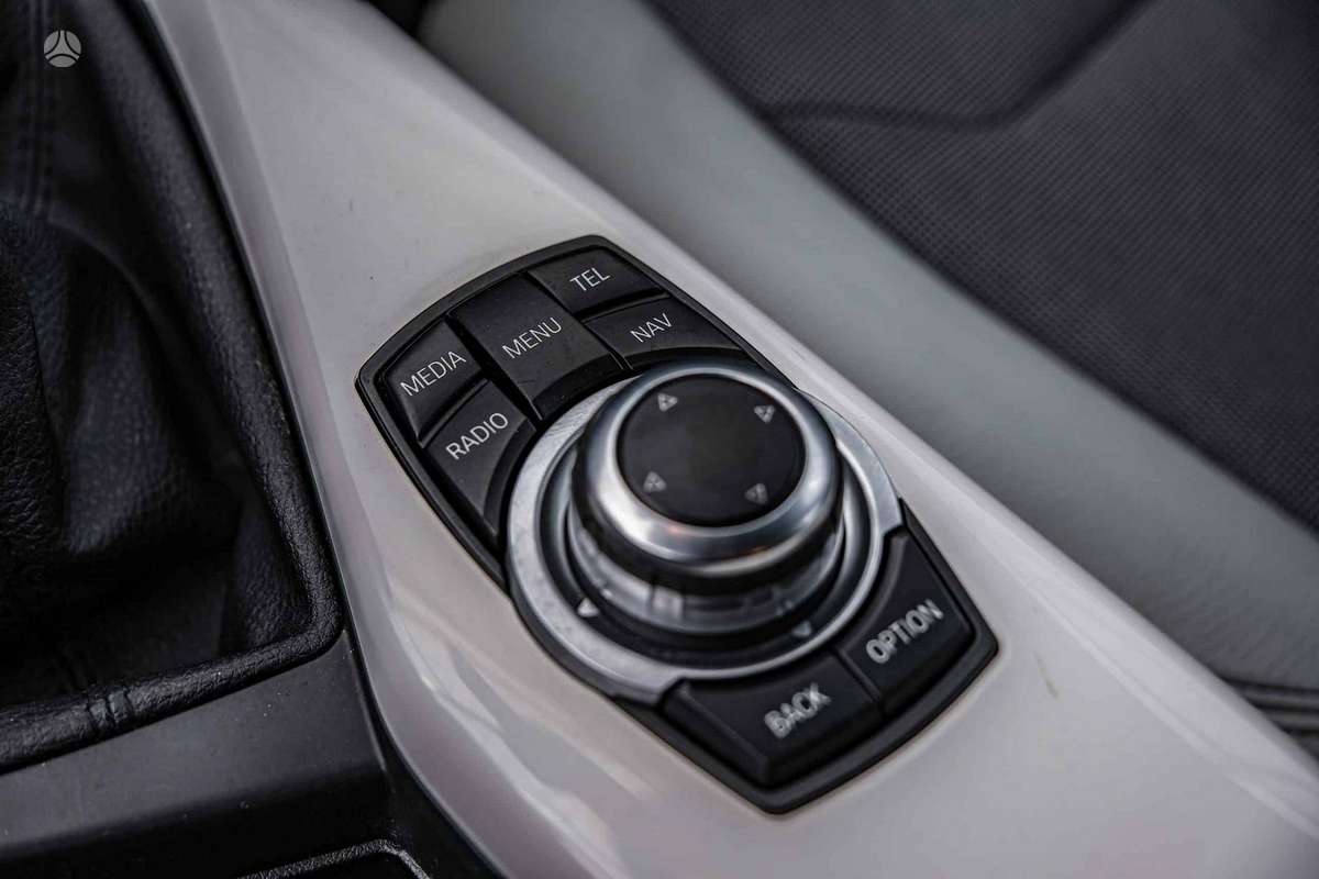BMW 116, 1.6 l., hatchback