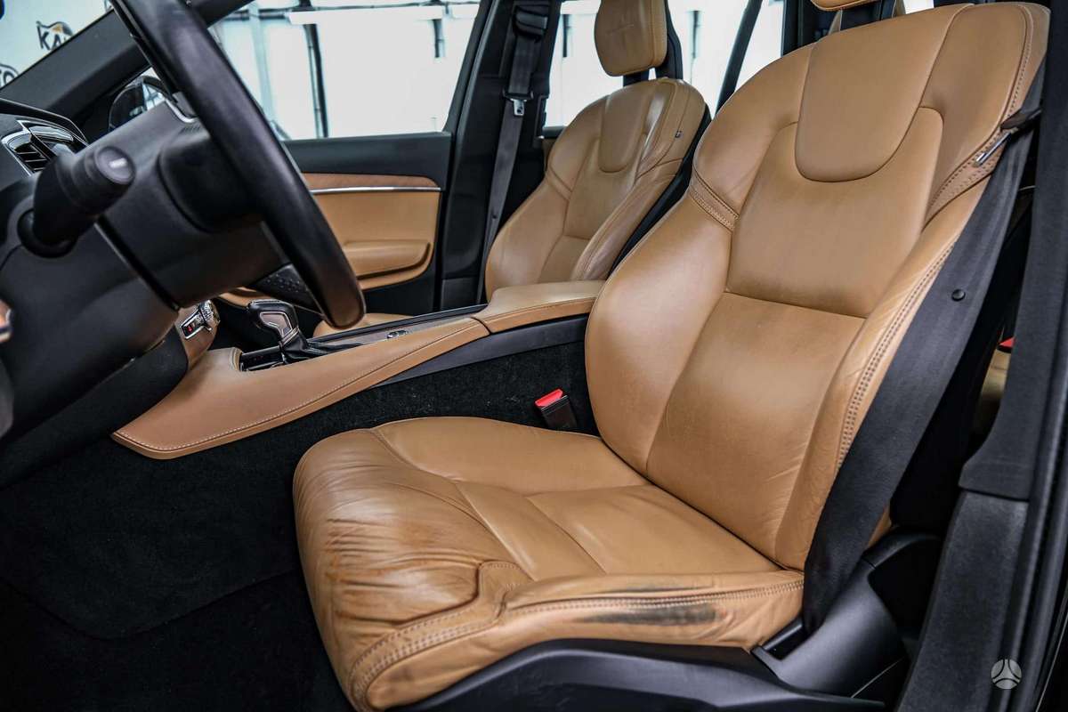 Volvo XC90 - 6
