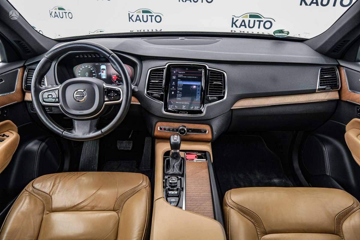Volvo XC90 - 8