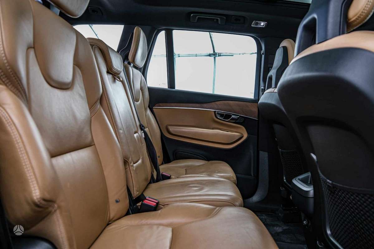 Volvo XC90 - 10