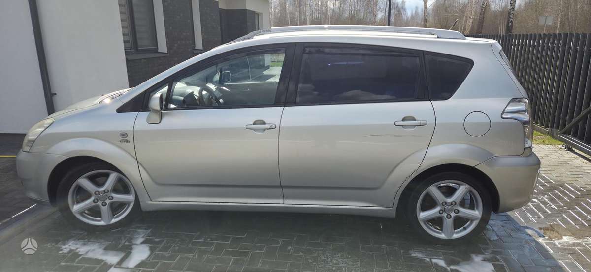 Toyota Corolla, 2004