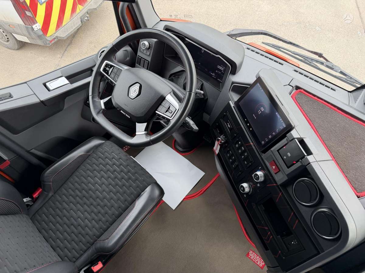 Renault T480 TC HIGH T4x2 E6, 2 miegamosios vietos