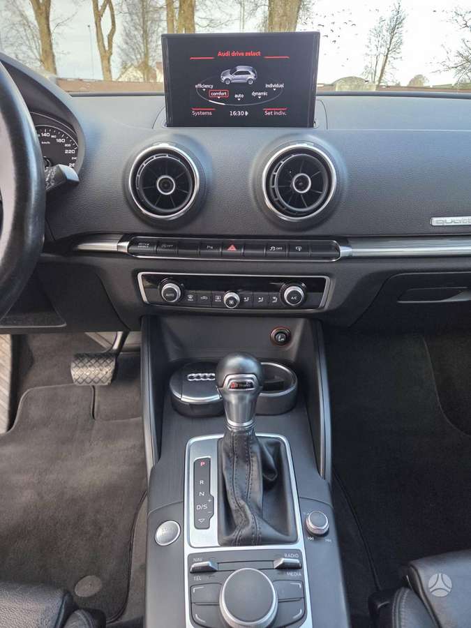 Audi A3, 2.0 l., Хэтчбек