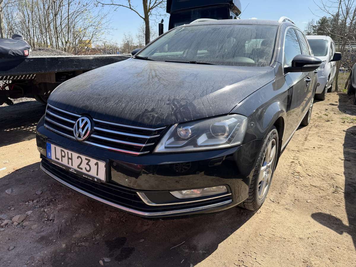 Volkswagen Passat, 2011