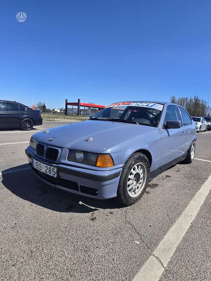 BMW 323, 2.5 l., Хэтчбек