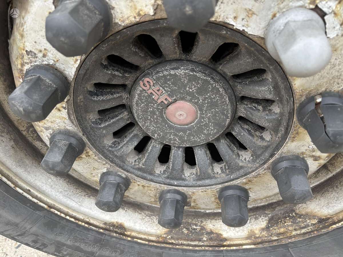 Krone Carrier Maxima 1300, šaldytuvai