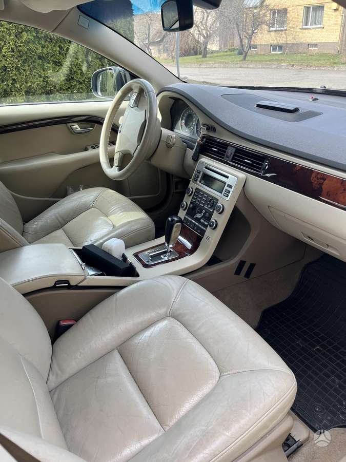 Volvo S80, 2.4 l., Седан