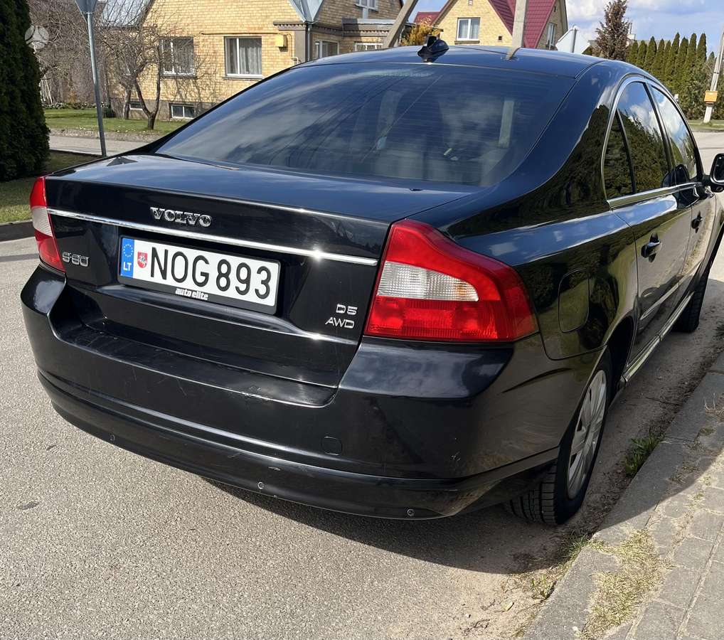 Volvo S80, 2.4 l., Седан