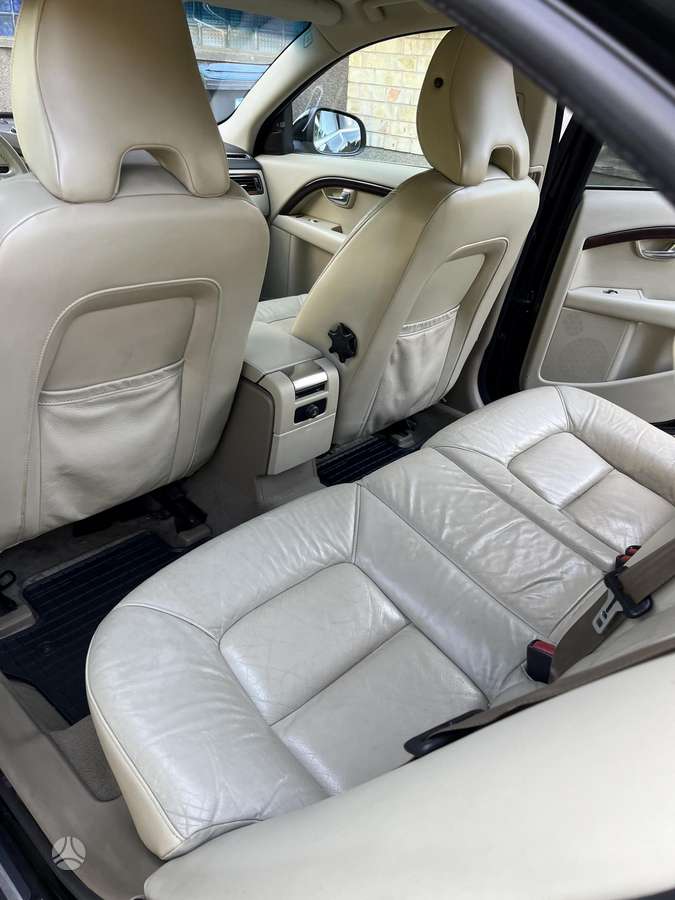 Volvo S80, 2.4 l., Седан