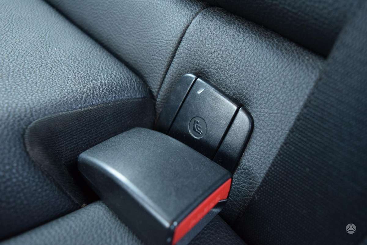BMW 118, 2.0 l., hatchback