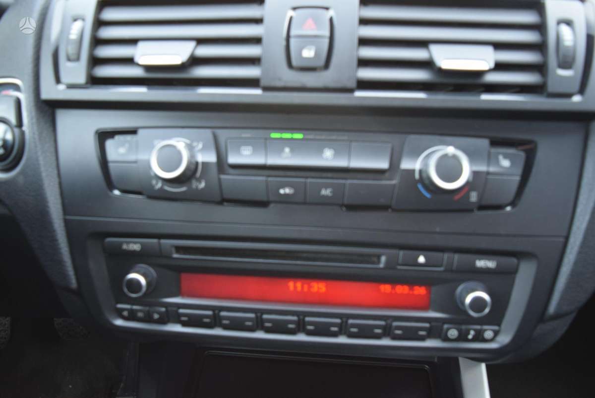 BMW 118, 2.0 l., Хэтчбек