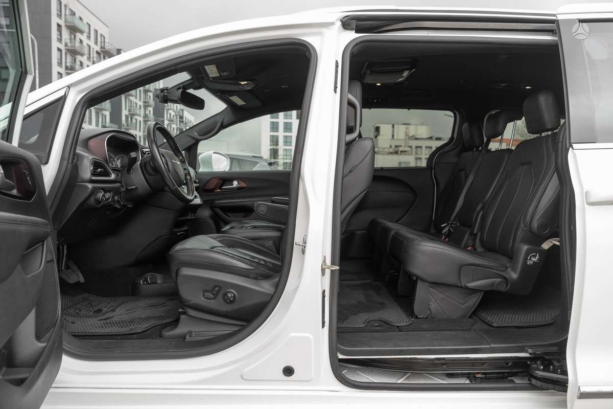 Chrysler Pacifica, 3.6 l., Минивэн
