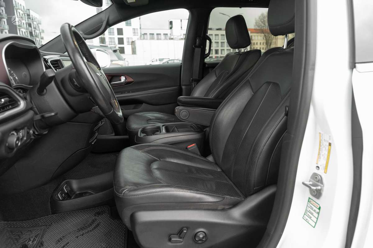 Chrysler Pacifica, 3.6 l., Минивэн