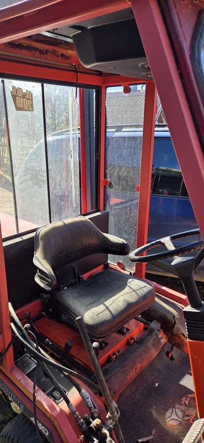 Kubota F2000, lawn mowers