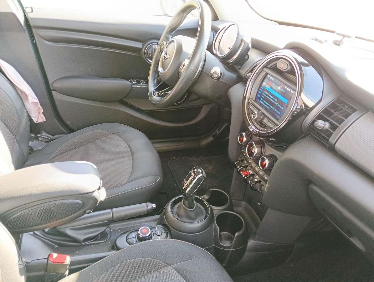 Mini Cooper, 1.5 l., Хэтчбек