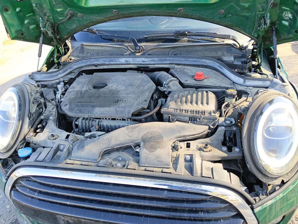 Mini Cooper, 1.5 l., hatchback
