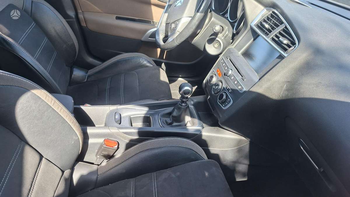 Citroen DS4, 1.2 l., Хэтчбек