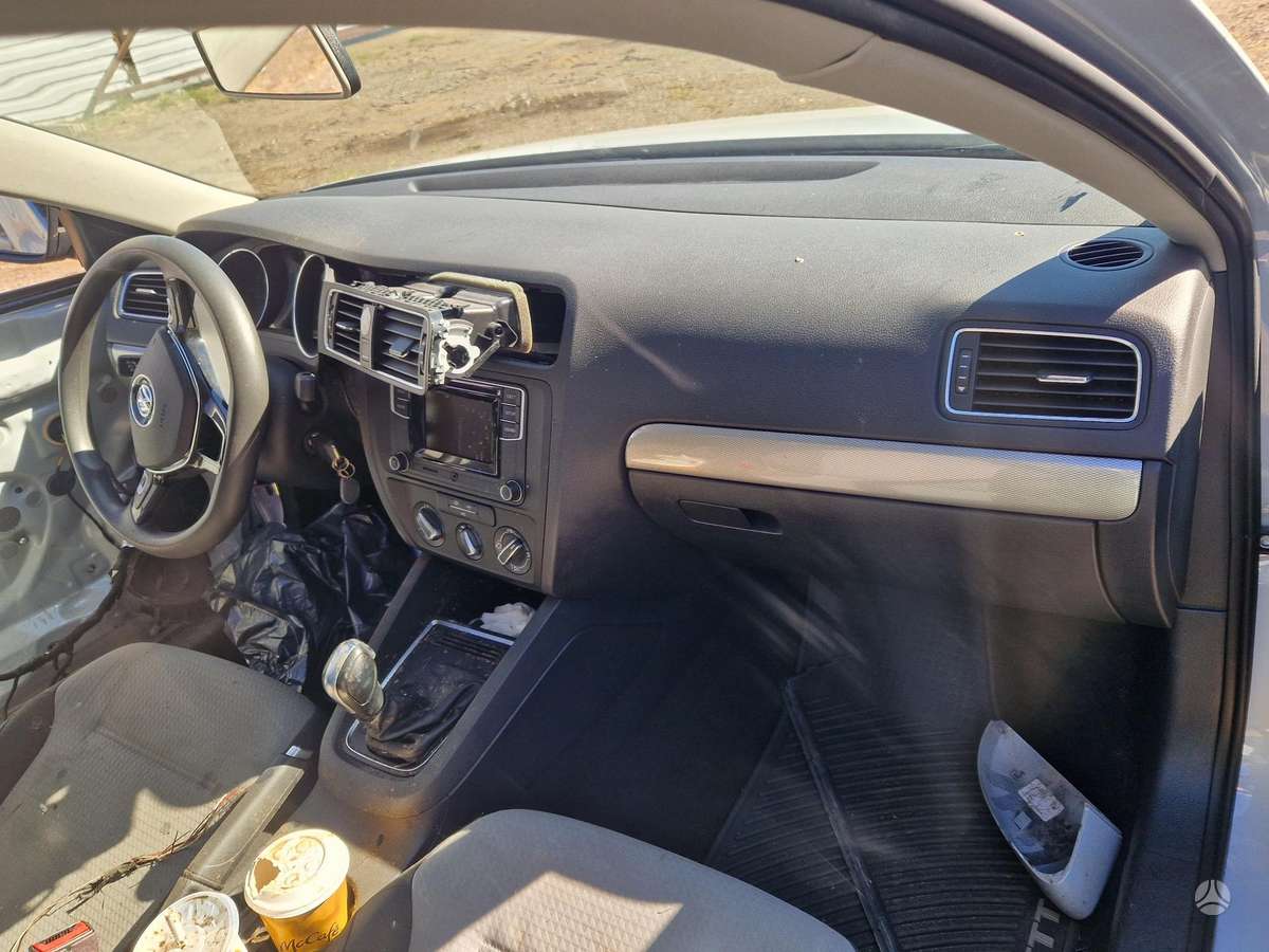 Volkswagen Jetta rezerves daļās