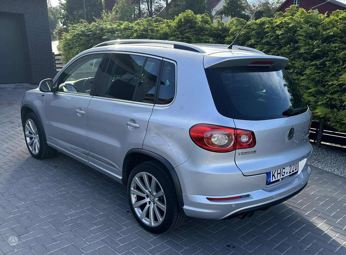 Volkswagen Tiguan, 2011