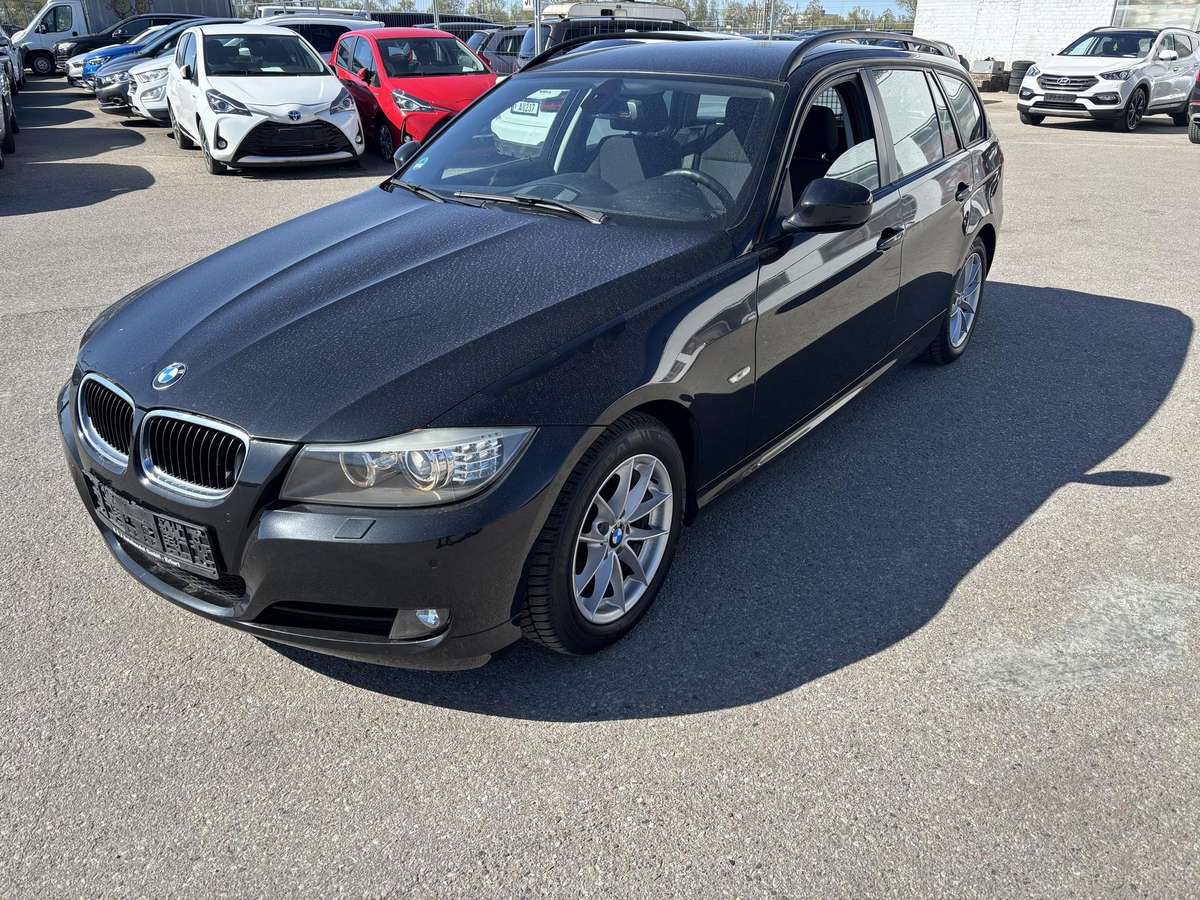 BMW 318, 2009