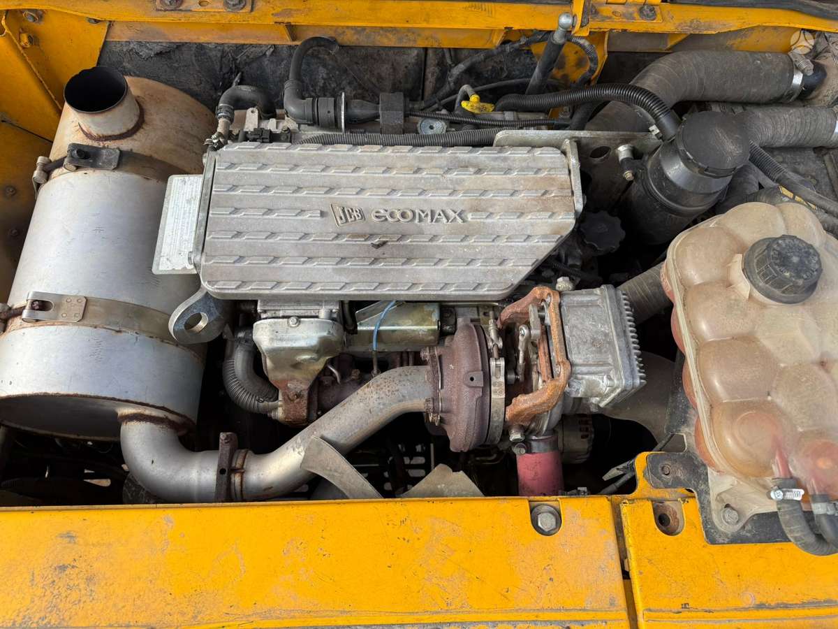 JCB JS220LC, ekskavatoriai