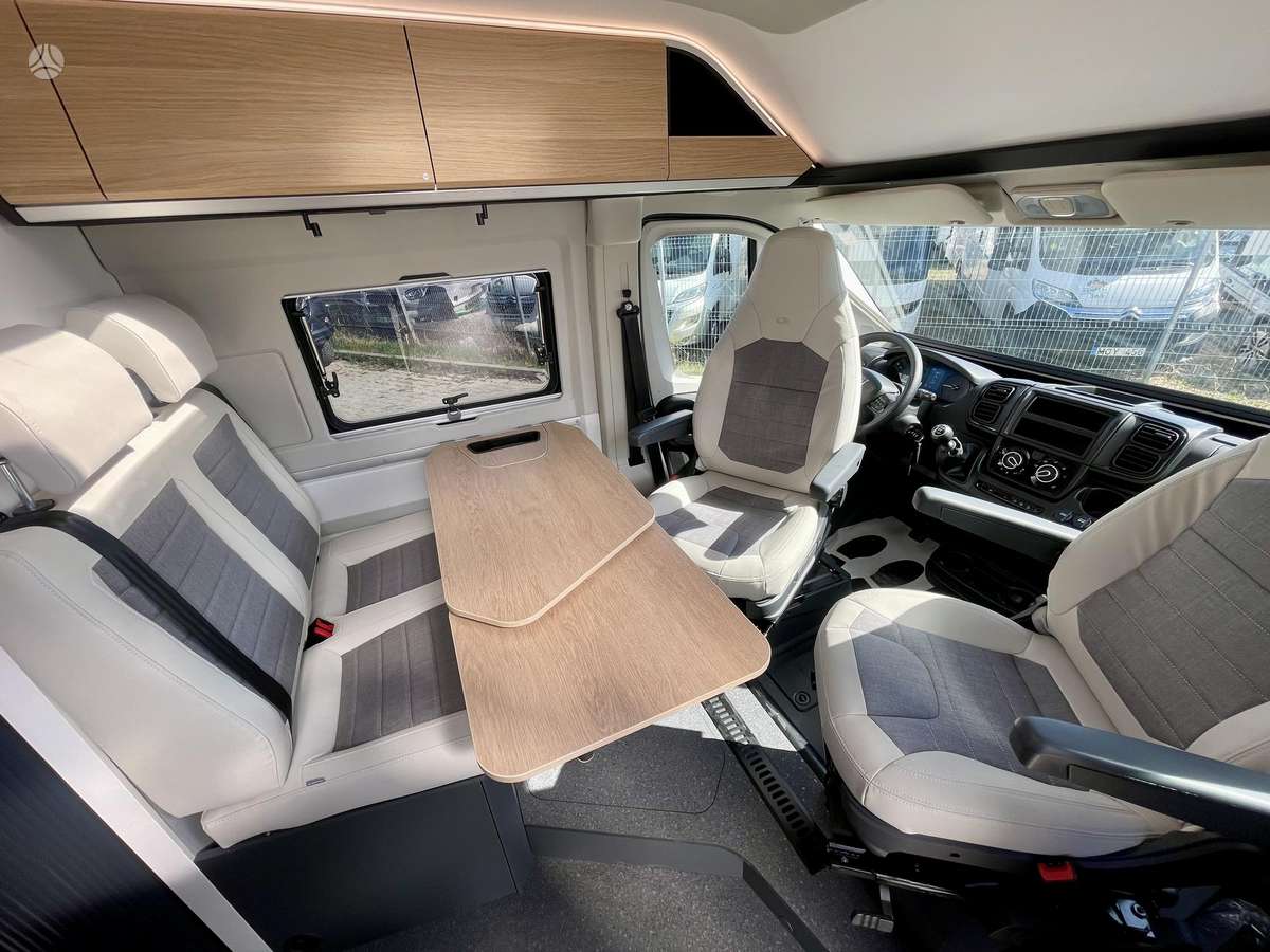 Adria Twin 600 SPB, campers
