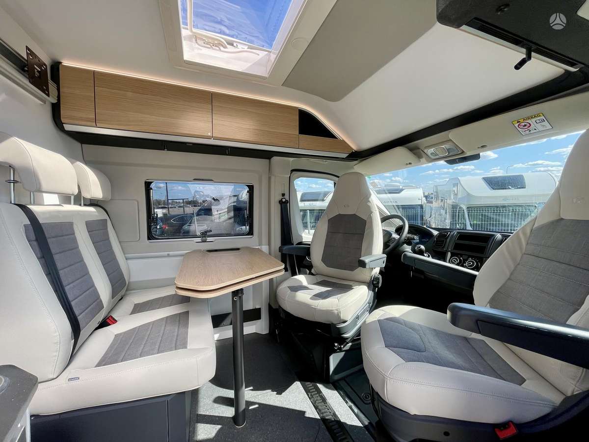 Adria Twin 600 SPB, campers