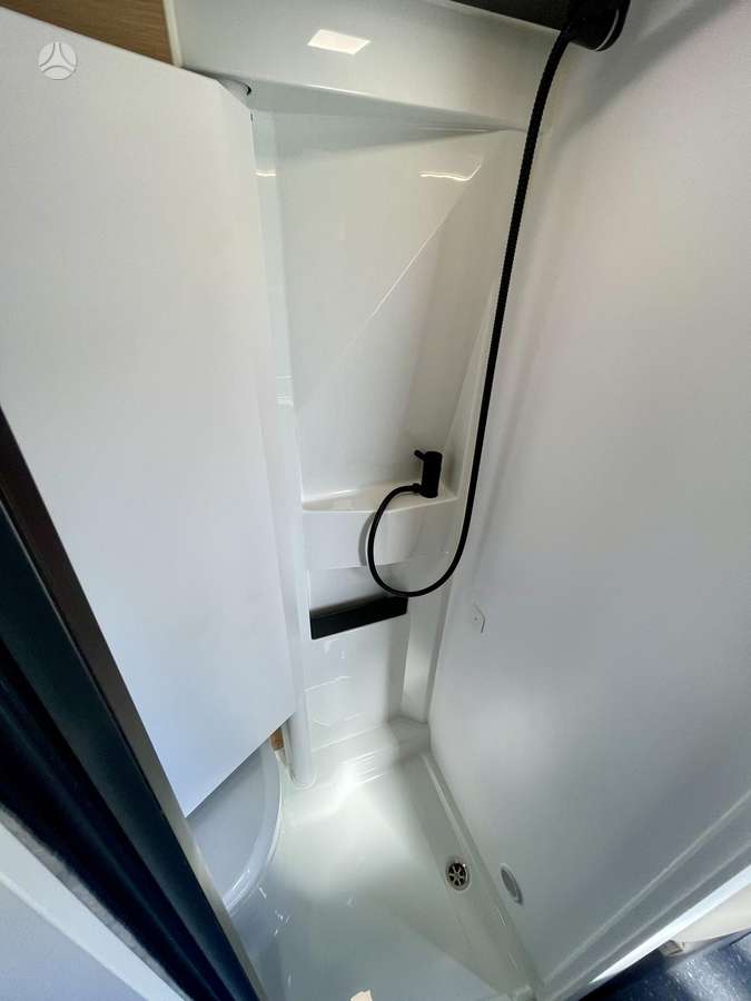 Adria Twin 600 SPB, campers