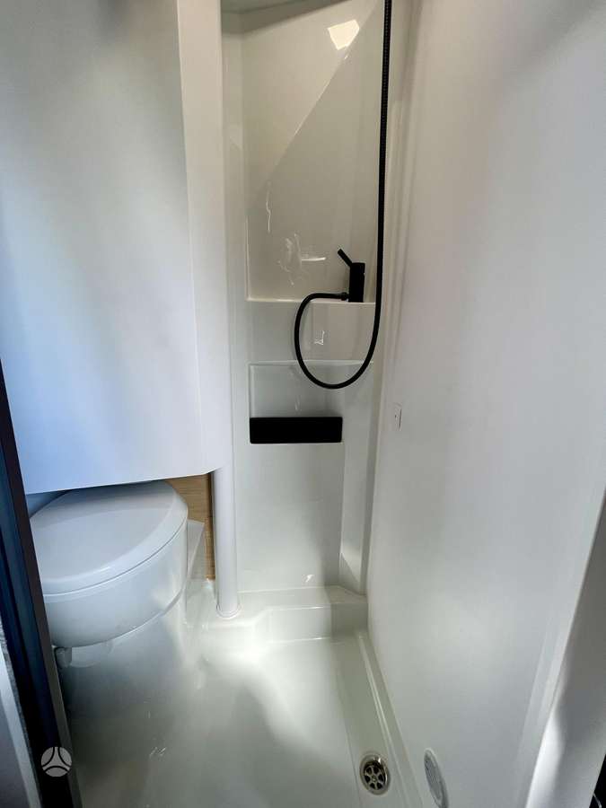 Adria Twin 600 SPB, campers