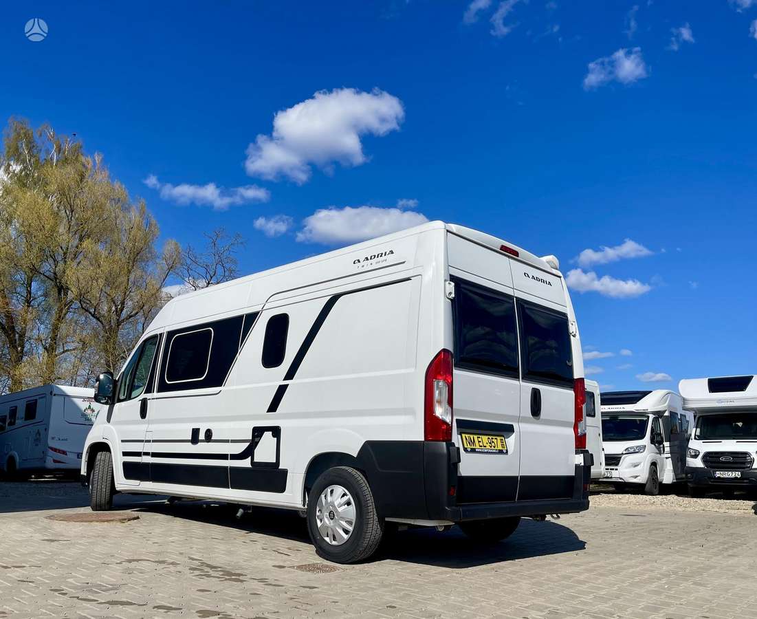 Adria Twin 600 SPB, campers