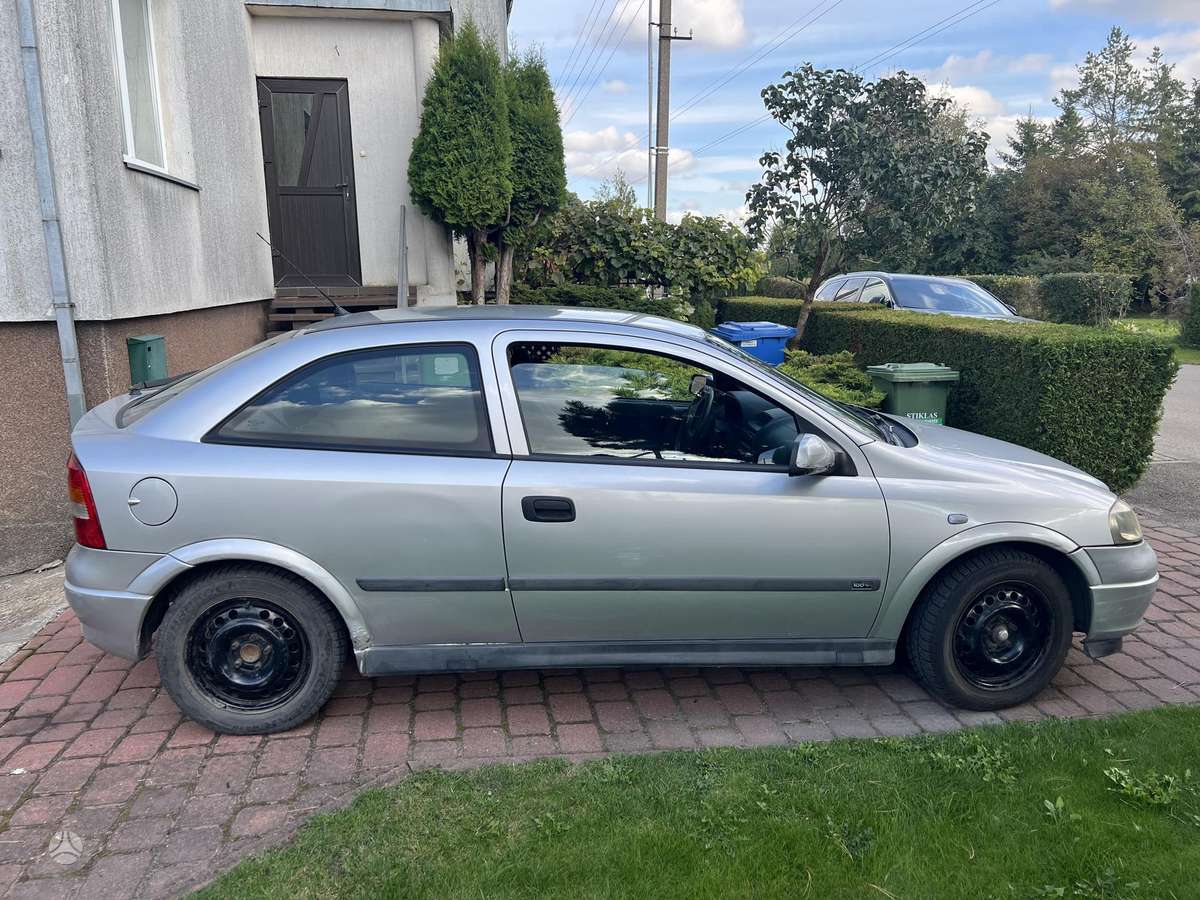 Opel Astra, 2.0 l., hatchback