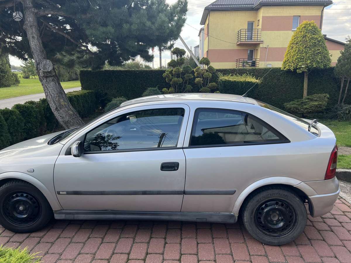 Opel Astra, 2.0 l., hatchback