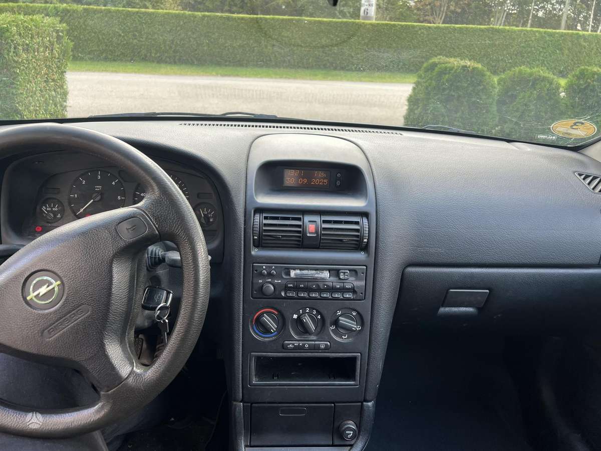 Opel Astra, 2.0 l., hatchback