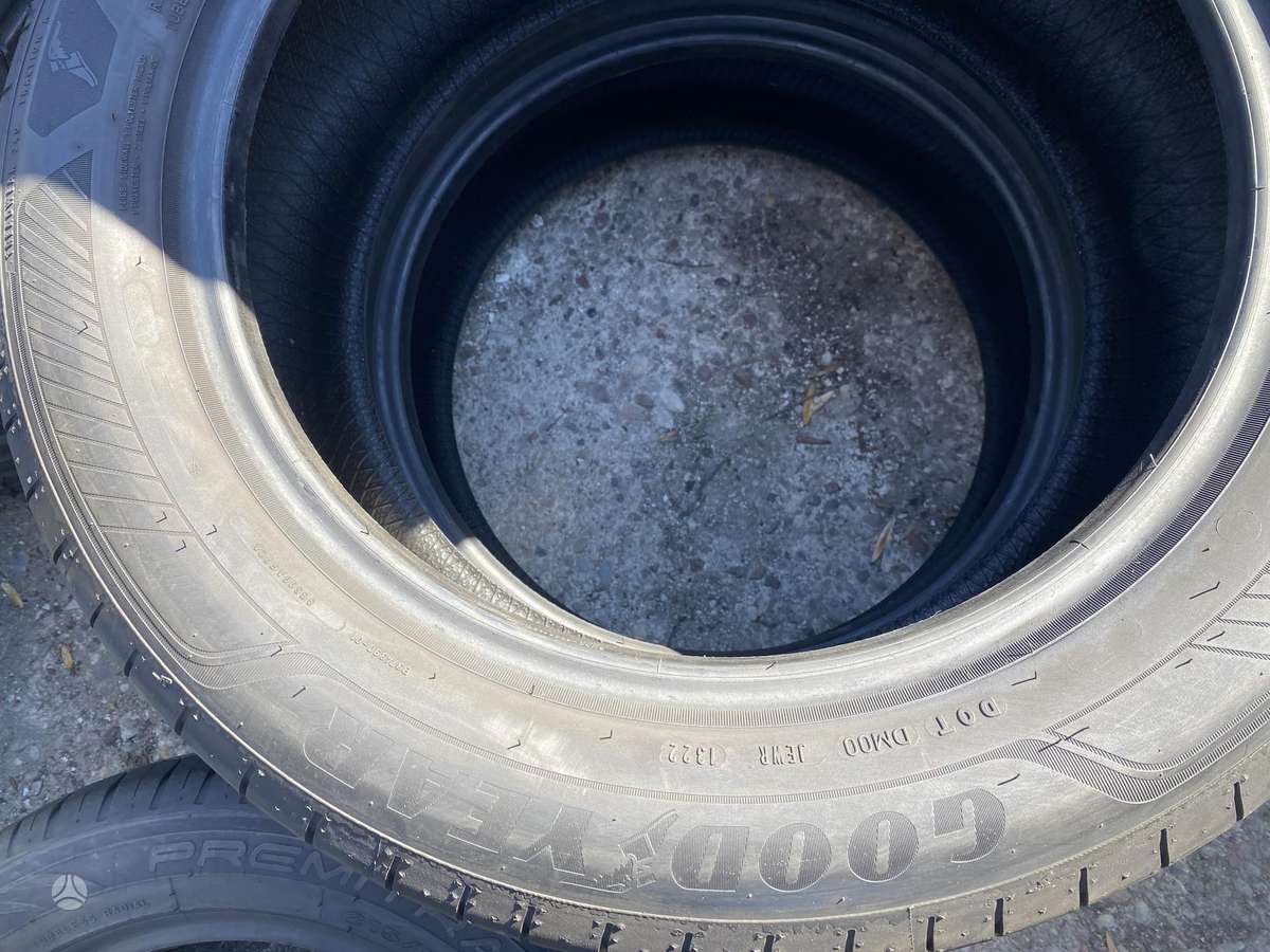 Goodyear Efficient grip, summer 225/55 R17