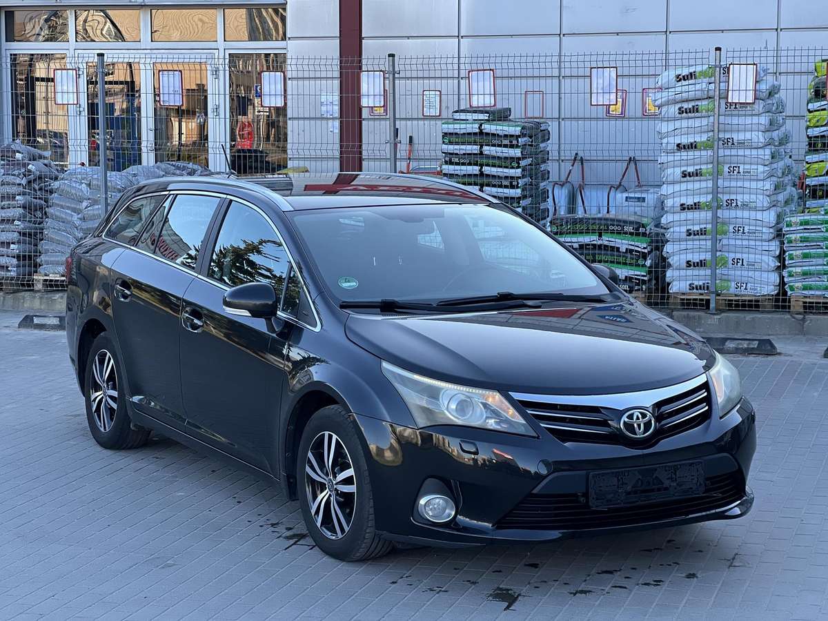 Toyota Avensis, 2012