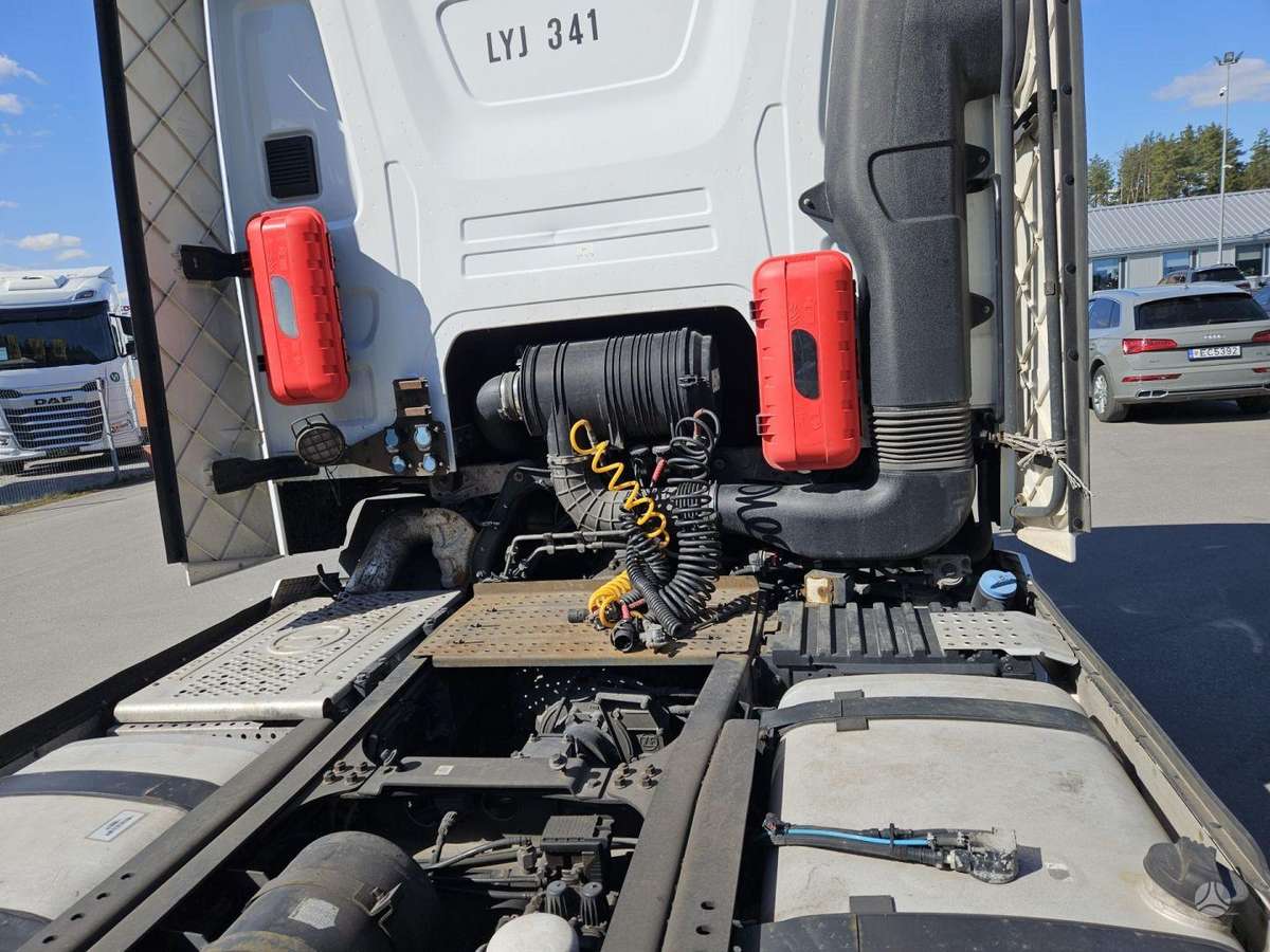 Ford F-MAX, 2 miegamosios vietos
