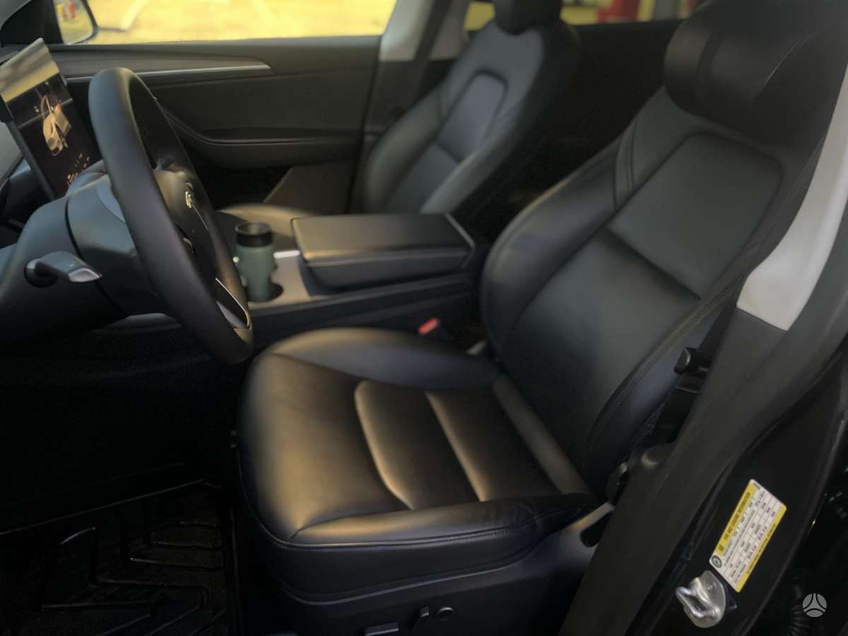 Tesla Model Y, 81 kWh, mpv / minivan