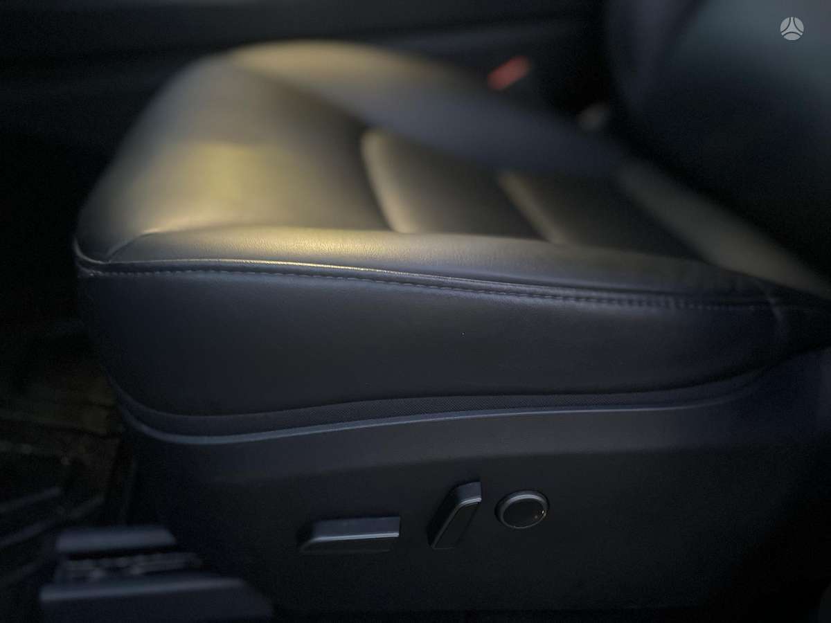 Tesla Model Y, 81 кВт·ч, Минивэн